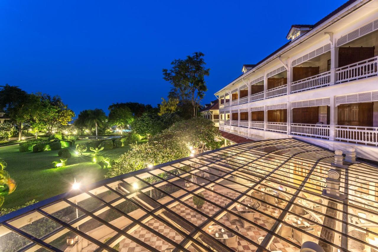 Centara Grand & Station touristique