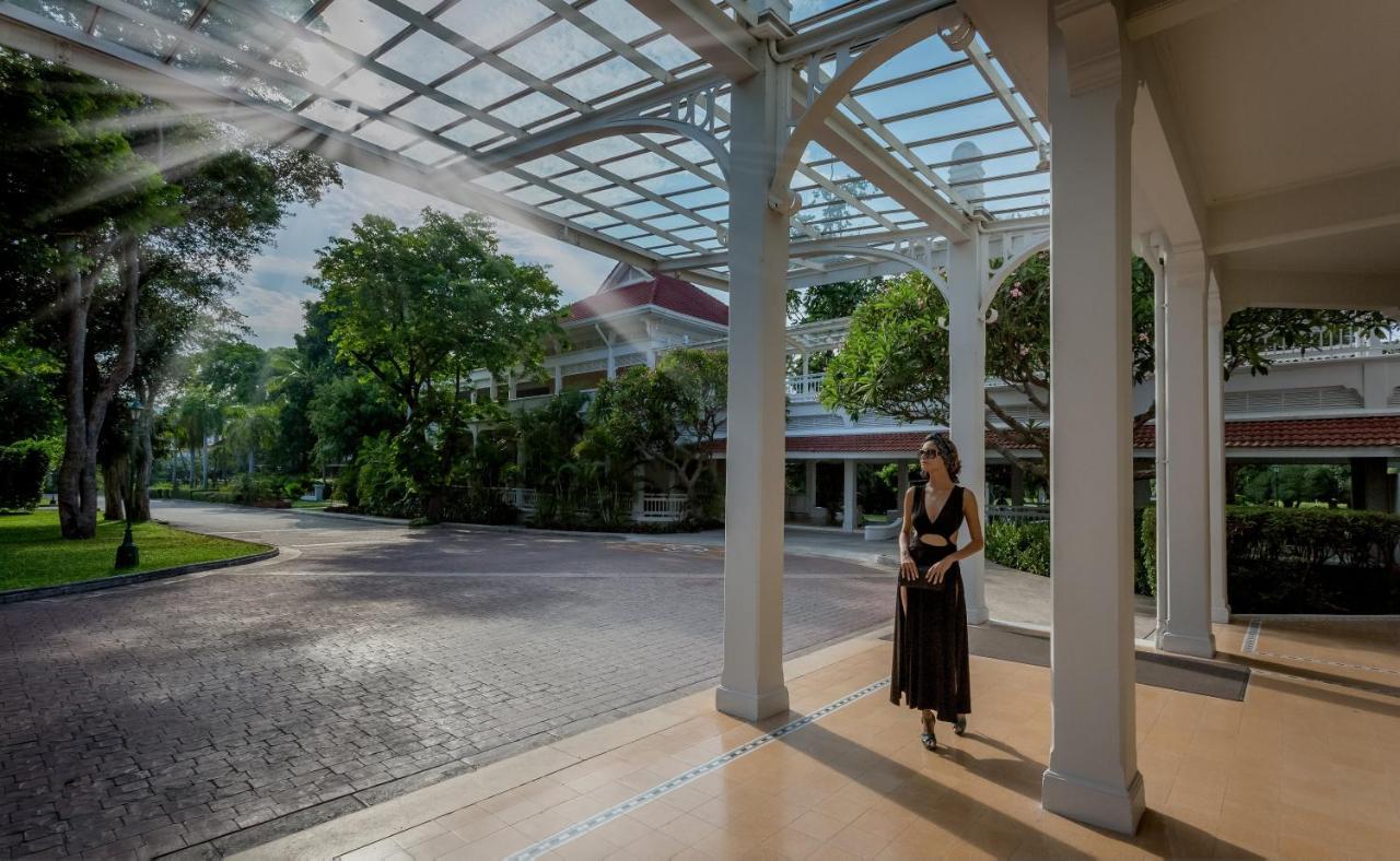 Centara Grand & Station touristique